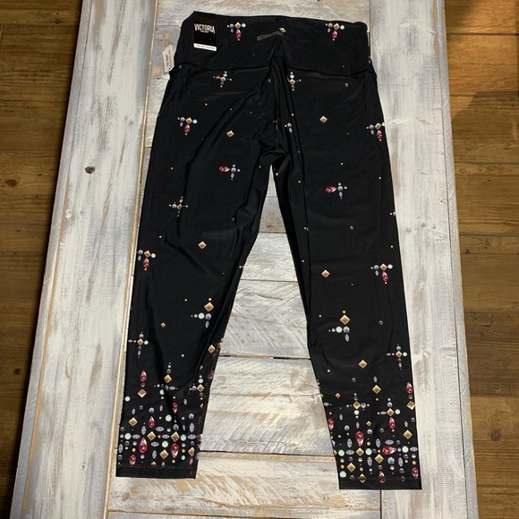 🖤Victoria's Secret Sport 7/8 size XL🖤 - Picture 3 of 4